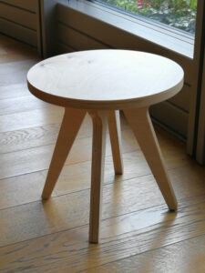 wooden stools for kids Drawin'table