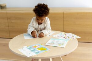 wooden drawing table for kids