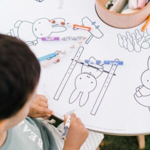 table crèche coloriage